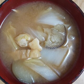 白菜と油揚げ茄子のお味噌汁